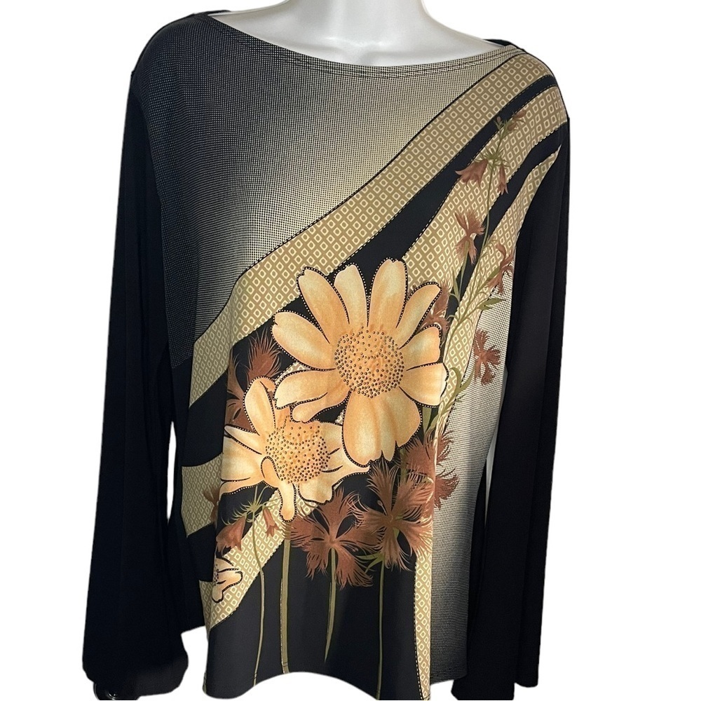 Vintage women’s bell sleeve black floral long sleeve top friends style